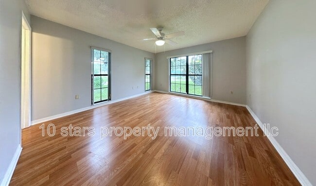 Building Photo - 601 Stone Dr