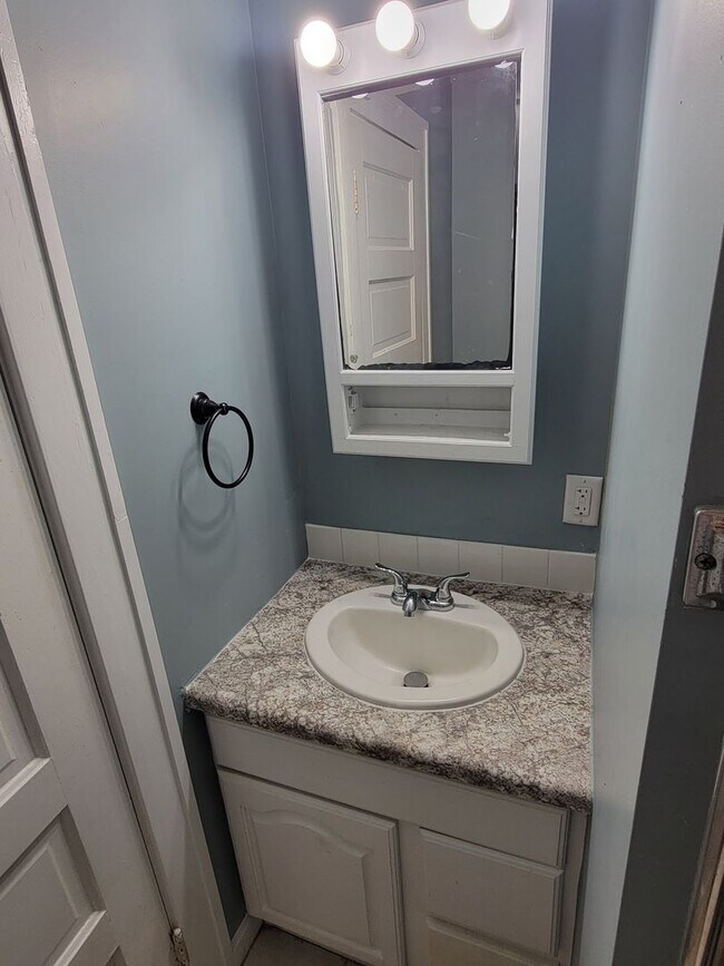 Building Photo - Beautifully Remodeled 3 Bedroom in Fremont