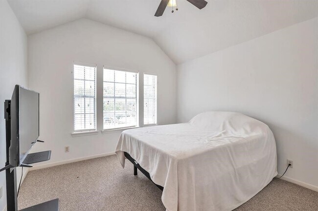 Building Photo - 6303 Carissa Ct