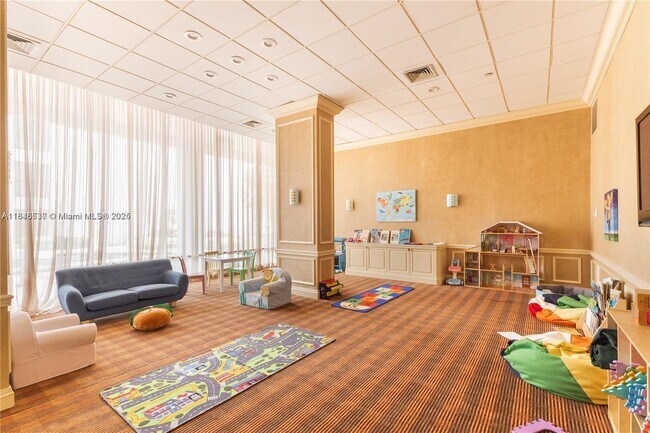Building Photo - 19707 Turnberry Way
