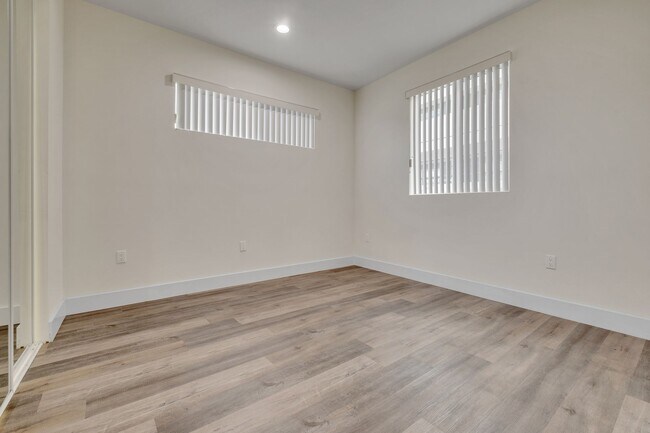 Building Photo - A beautifully designed and renovated 4 bed...