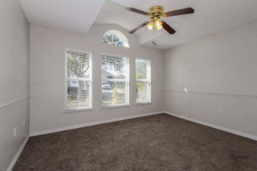 Building Photo - 12814 Lake Vista Dr