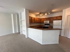 Building Photo - Spacious 3 Bed 2 Bath Unit For Rent in Orl...