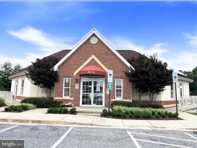Building Photo - 8105 Hickory High Ct