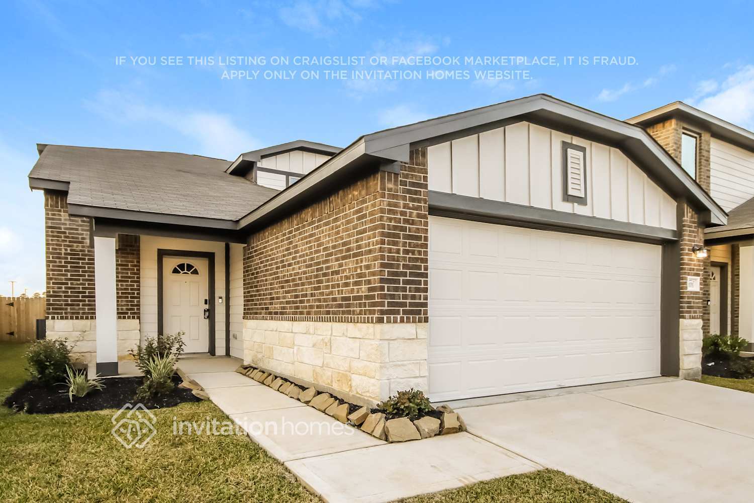 Building Photo - 10715 Sunlit St