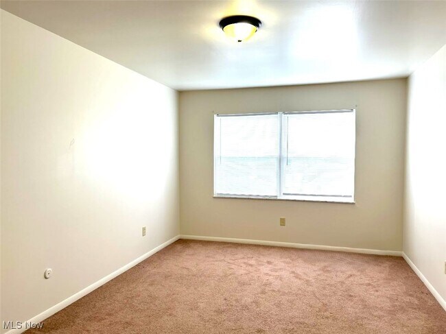 Building Photo - 4313 Earl Dr