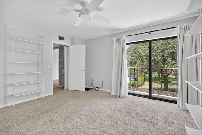 Building Photo - 2814 28th Ct