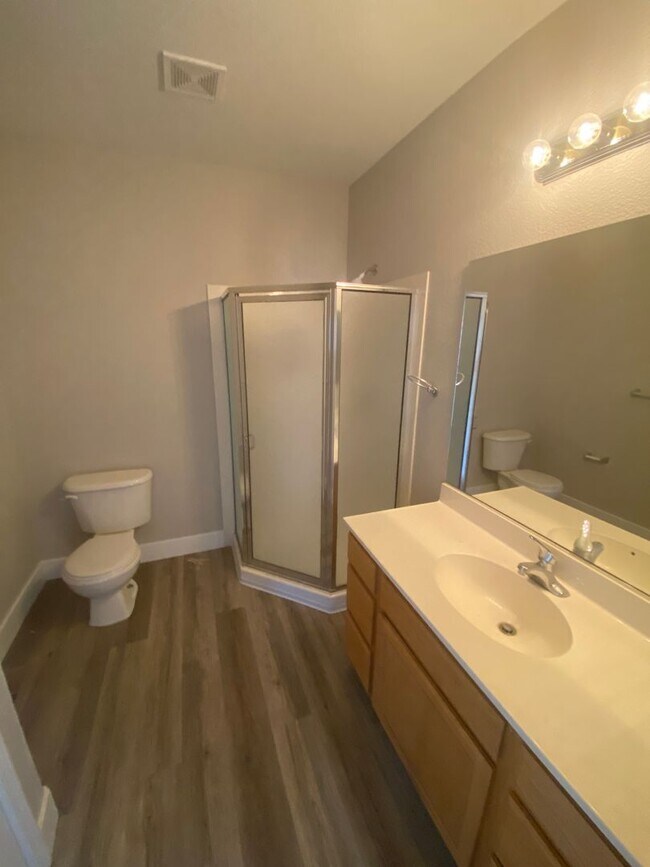 Building Photo - 4 Bedroom, 3 Bath North West Reno Area Home! MOVE-IN SPECIAL! $200 OFF FIRST MONTHS RENT!