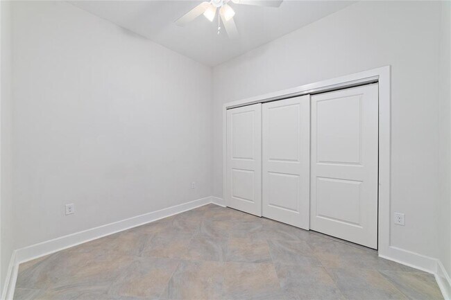 Building Photo - 1011 Studemont St