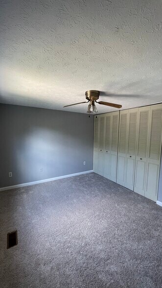 Building Photo - 8559 Wheatfield Way