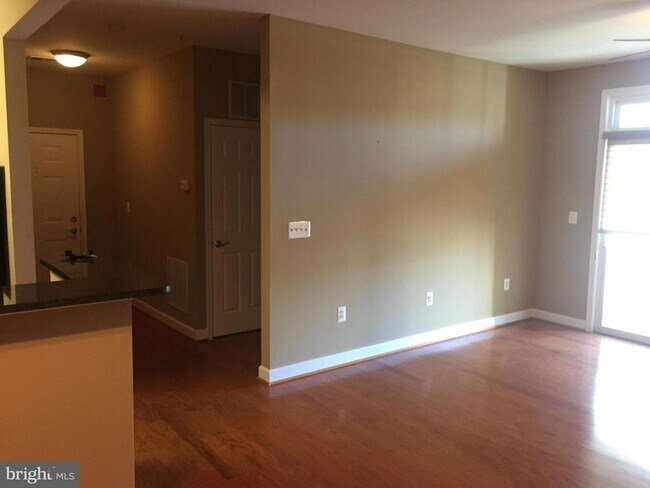 Building Photo - 6161 Willow Pl