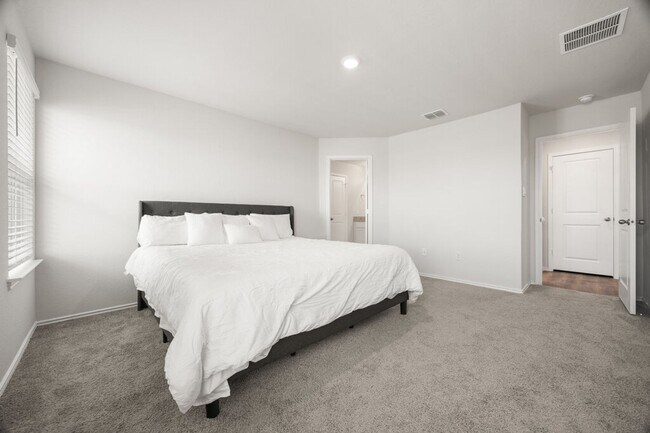 Building Photo - Lease Home in Comal County is Ready for Im...