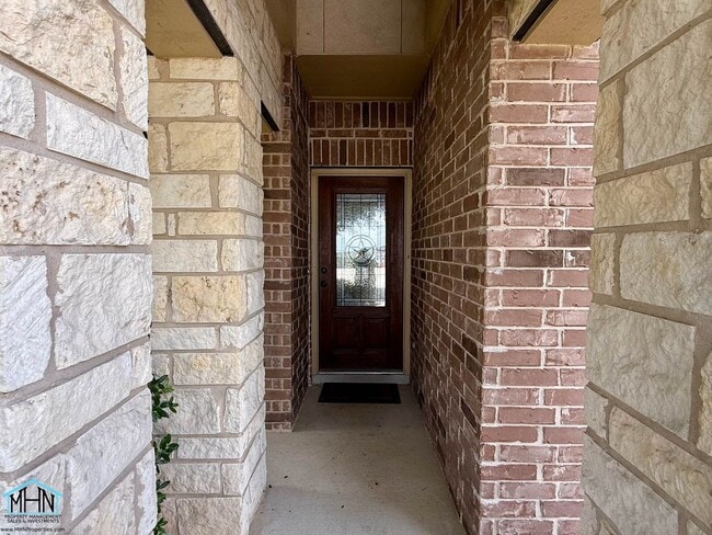 Building Photo - Spacious and Beautiful Two-Story 5 Bedrooms, 3.5 Bathrooms Home, With Easy Access to I-35, Loop 1...