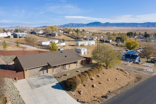 Building Photo - 8660 E Manley Dr