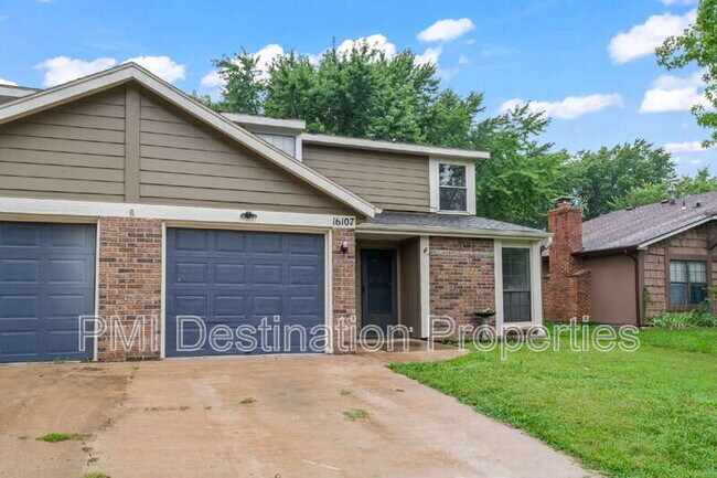 Building Photo - 16107 W 141st Terrace