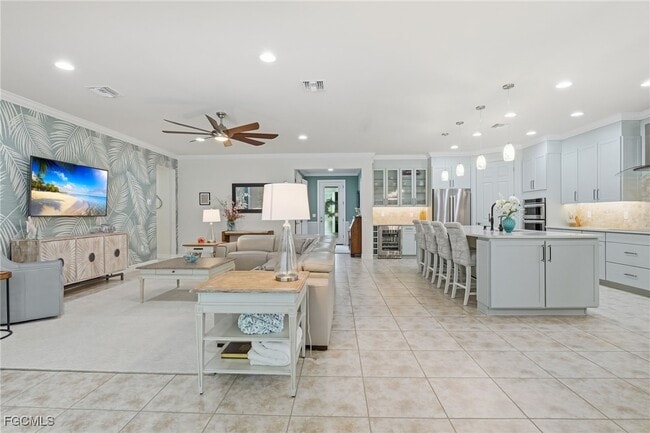 Building Photo - 11012 Castlereagh St