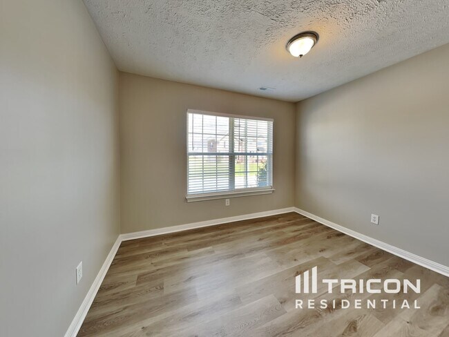 Building Photo - 147 Huntington Pl