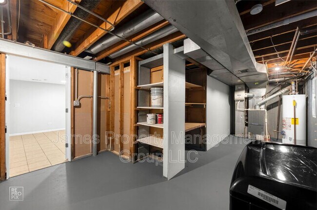 Building Photo - 9063 N Clifton Ave