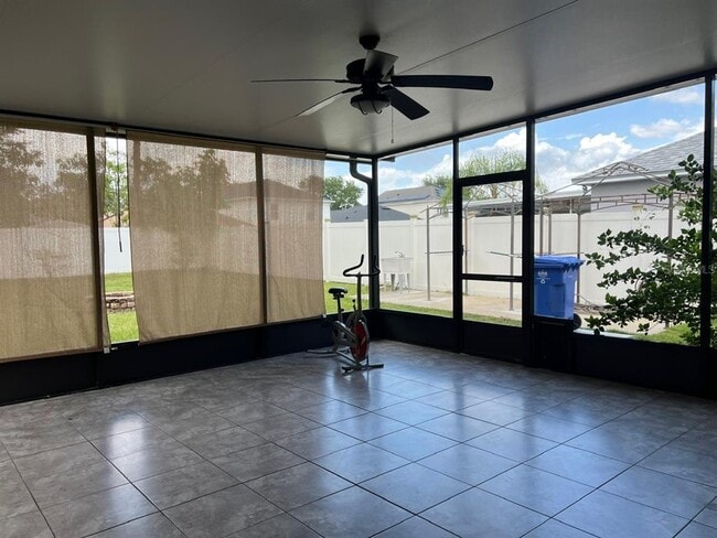 Building Photo - 10706 Opus Dr
