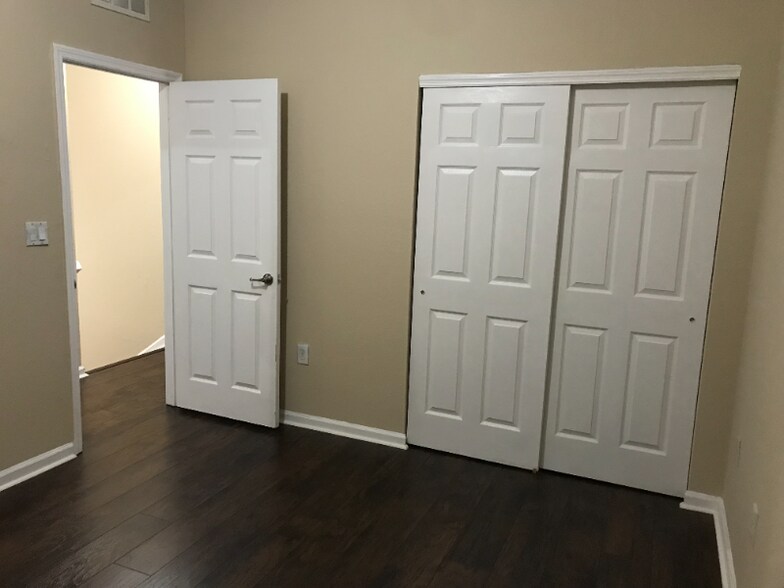 Building Photo - 3222 NW 31st Terrace