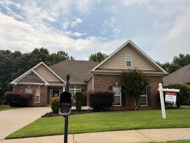 Building Photo - 108 Blackwood Dr NW