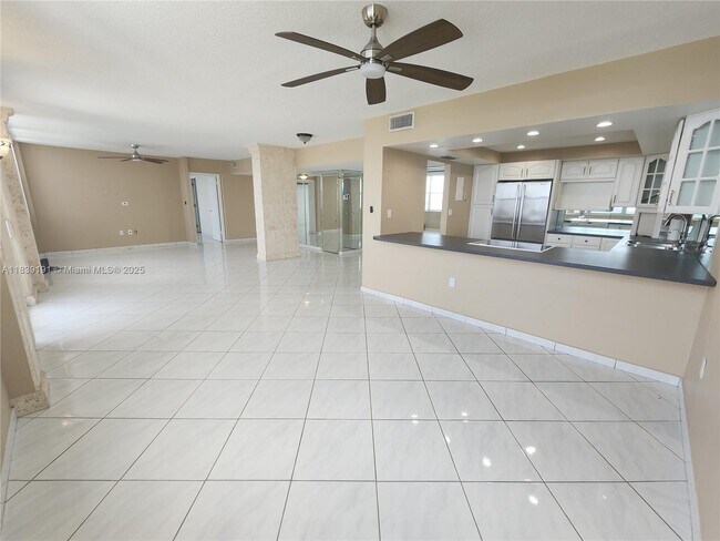 Building Photo - 11930 N Bayshore Dr