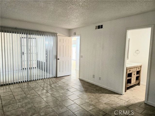 Building Photo - 853 Douglas Ct