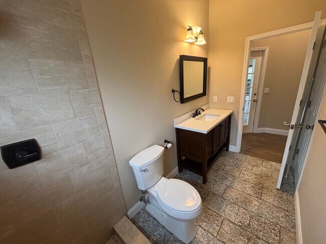 Building Photo - Charming 3-Bedroom Home with Pool & Upgrades in Hernando, FL