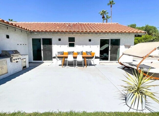 Building Photo - 73280 San Nicholas Ave
