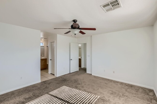 Building Photo - 2 Story with Vaulted Ceiling and All Kitchen Appliances