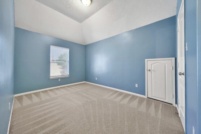 Building Photo - 522 Jay's Ln