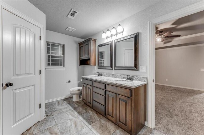 Building Photo - 1904 SW 18th St