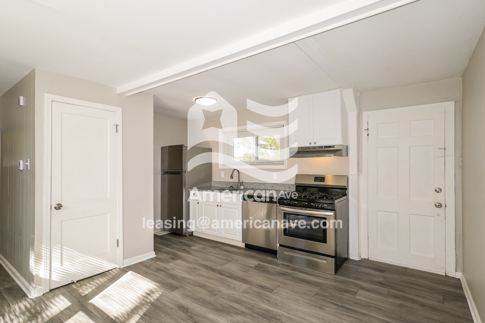 Building Photo - 111 Scott Ave