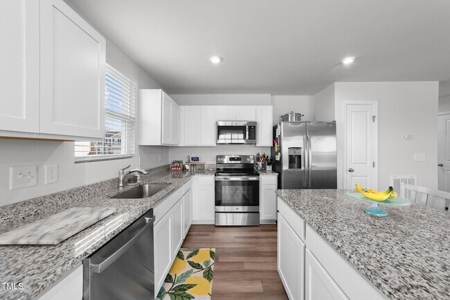 Building Photo - 45 Florentine Ct