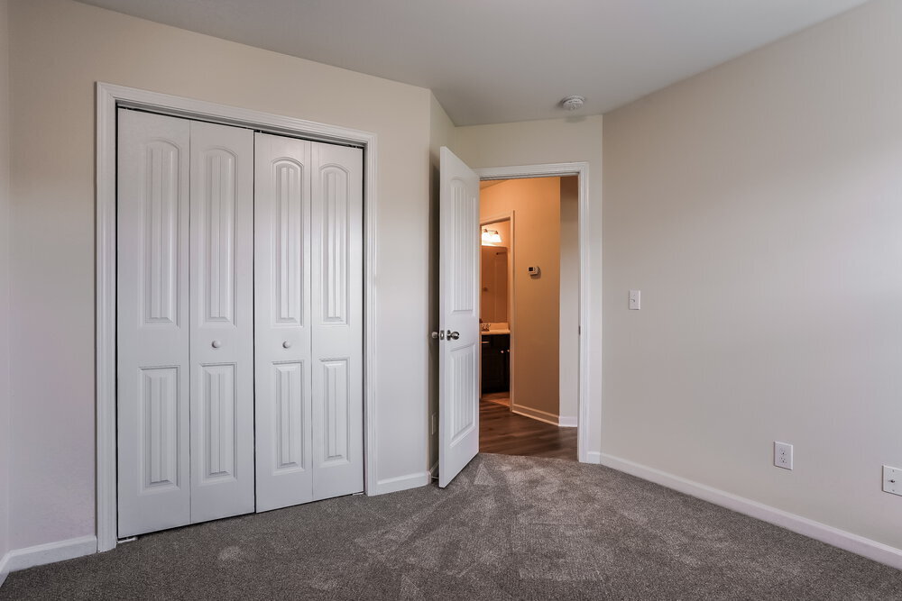Building Photo - 645 Smith Ridge Way