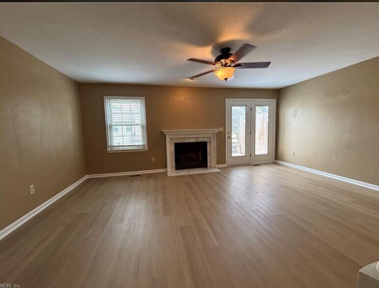Building Photo - 1508 Brenland Cir
