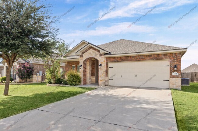 Building Photo - 612 Cross Dr.