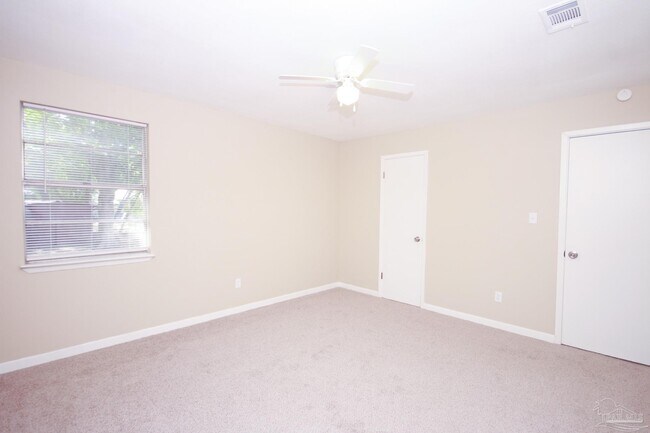 Building Photo - 7055 Coronado Dr