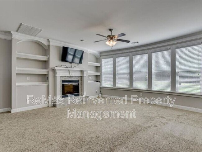 Building Photo - 314 Bella Rose Dr