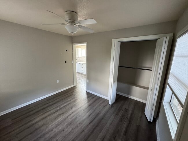 Building Photo - 836 Orange Park Ave