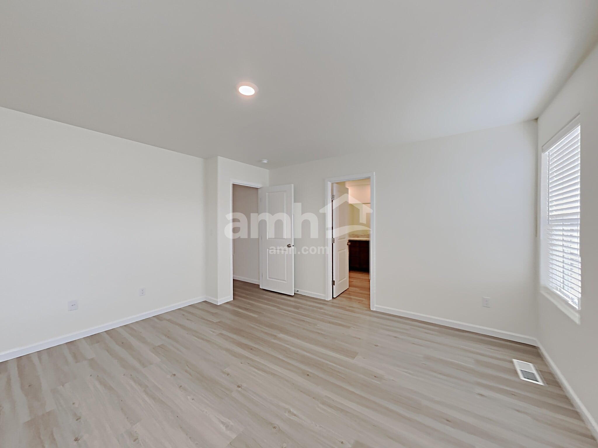 Building Photo - 1215 W 17th Ave