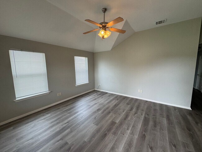 Building Photo - 1204-1206 Sironia Trail