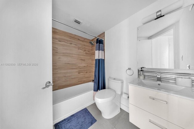 Building Photo - 8290 Lake Dr