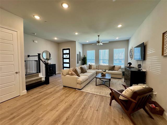 Building Photo - 301 Colusa Dr