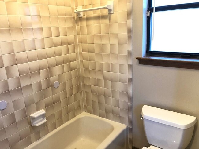 Building Photo - 1 story with lots of charm! Westwood High School!