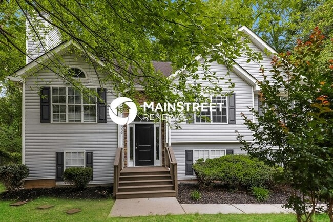 Primary Photo - 5 Bedroom Pet-Friendly Home in McDonough, ...
