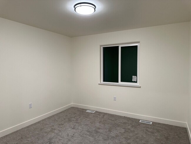 Building Photo - 1583 N Ravens Best Cir