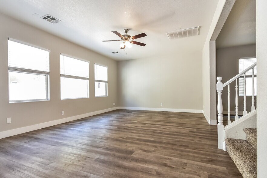 Building Photo - 8320 Jo Marcy Dr