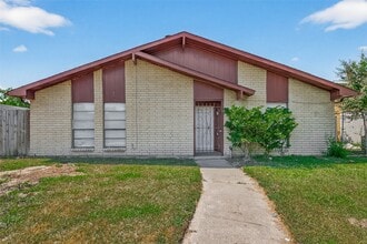 Building Photo - 5711 Hopetown Dr