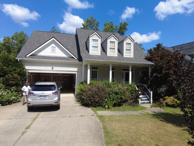 Building Photo - 600 Deacon Ridge St